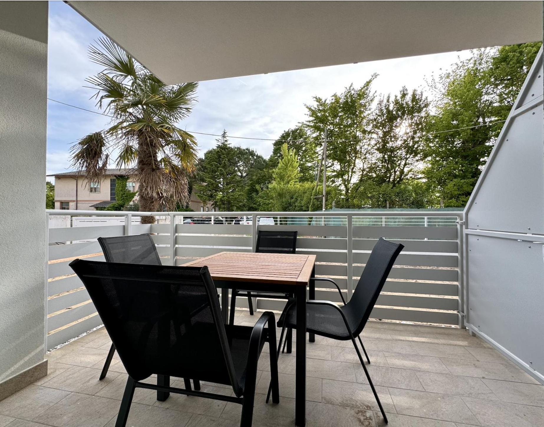 Residence Eva - Carraro Immobiliare Jesolo - Family Apartments คาวัลลิโน-เตรปอร์ติ ภายนอก รูปภาพ
